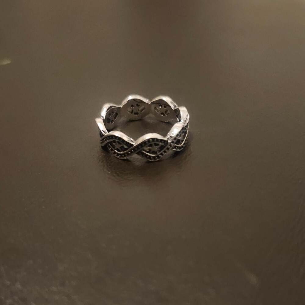 Silver Ring With Wavy Scalloped Bd 4 E